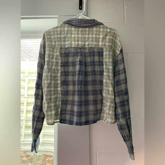 NWT American Eagle Button up - Picture 2 of 4